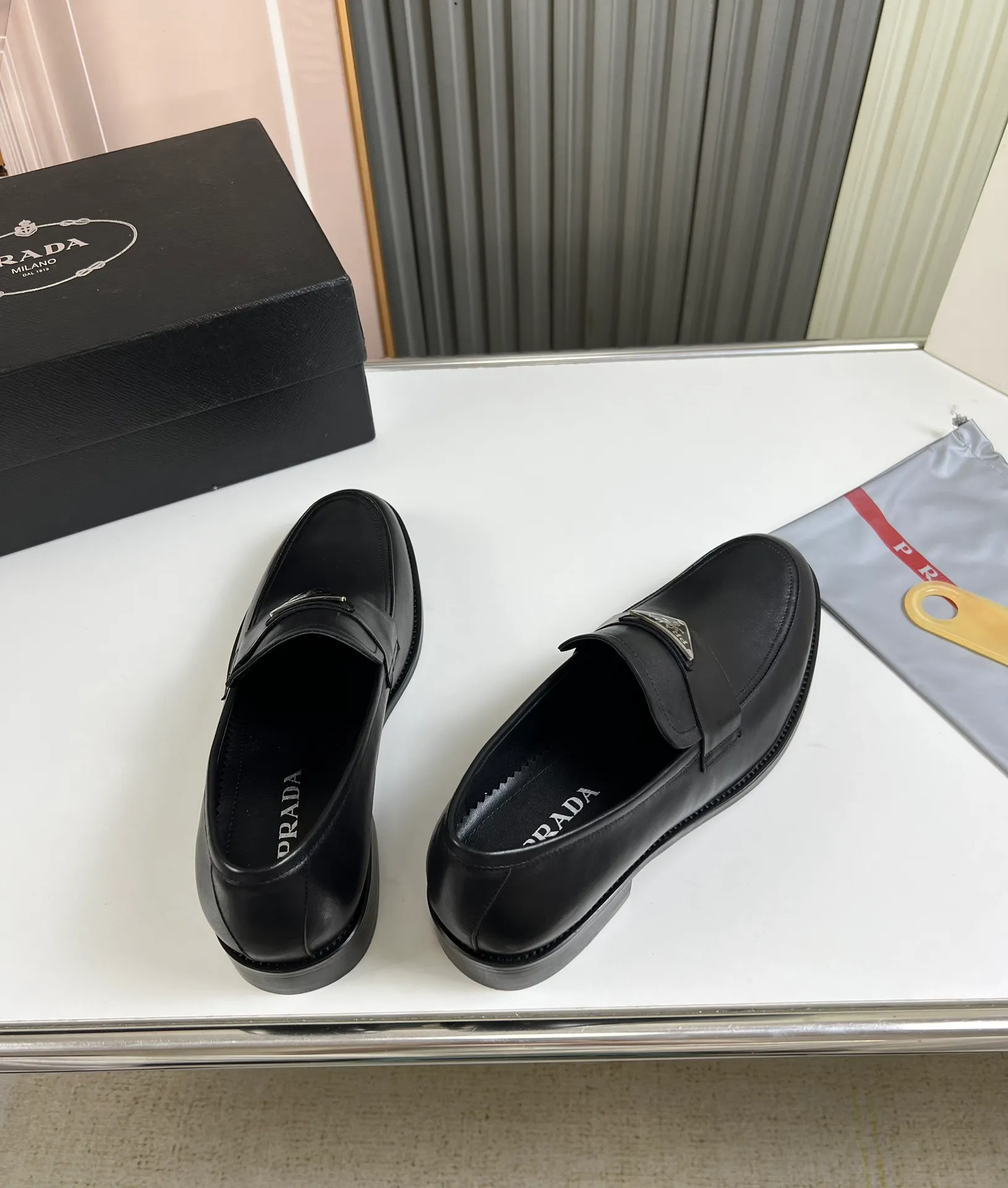 Men's shoes 💰520💰 Prada.PRADA men's business casual leather shoes, 1:1 shipment ⬆️Luxurious and noble 👞All imported original brand leather materials, just to create a more comfortable wearing experience, upper: original cowhide ➕Imported full cow lining, original outsole ✔️36-45 (45 non-returnable)